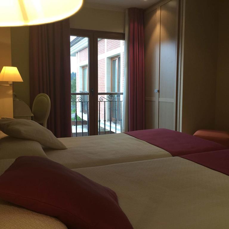 Hotel Valle De Cabezon Cabezón de la Sal Εξωτερικό φωτογραφία