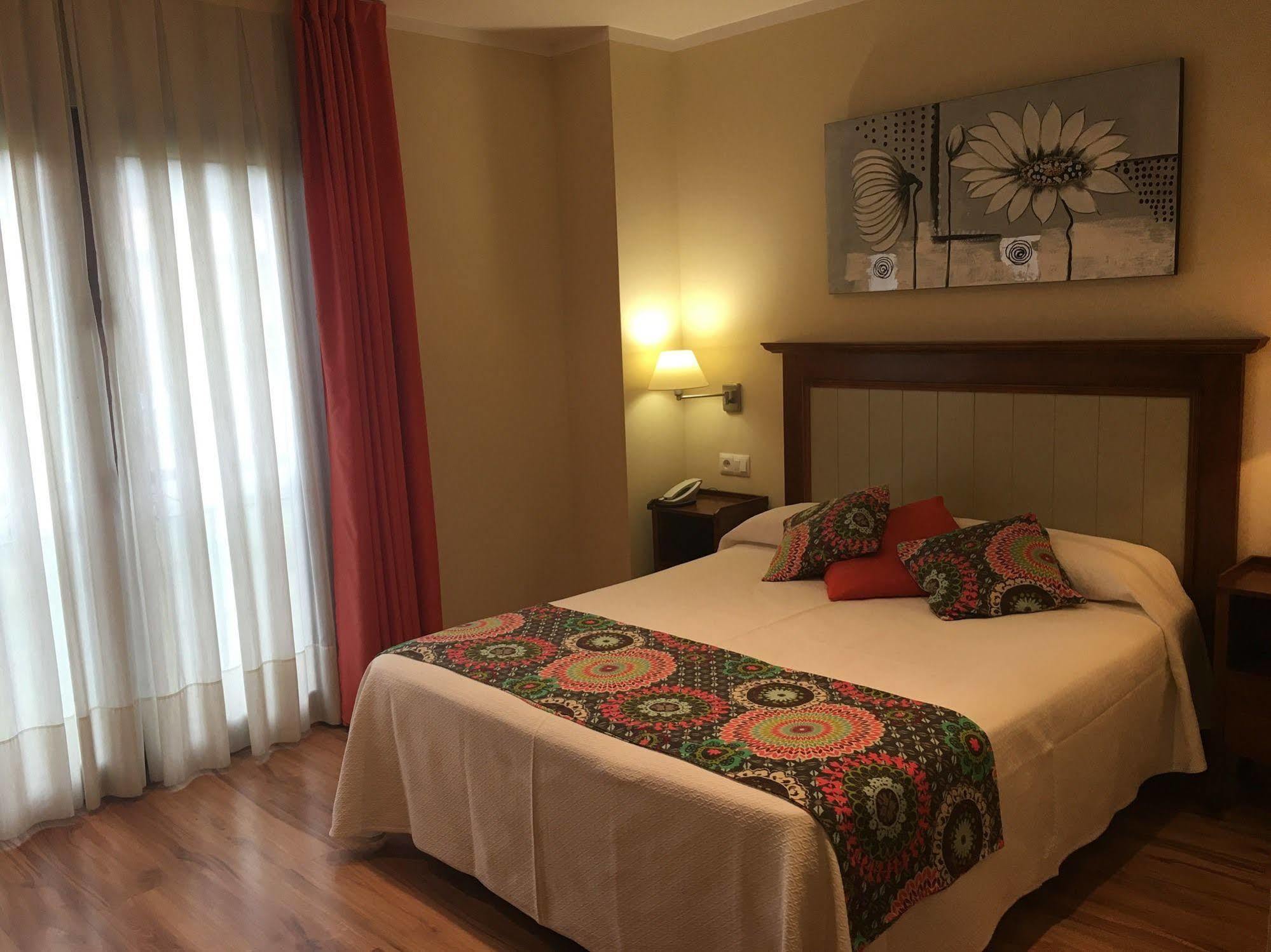Hotel Valle De Cabezon Cabezón de la Sal Εξωτερικό φωτογραφία