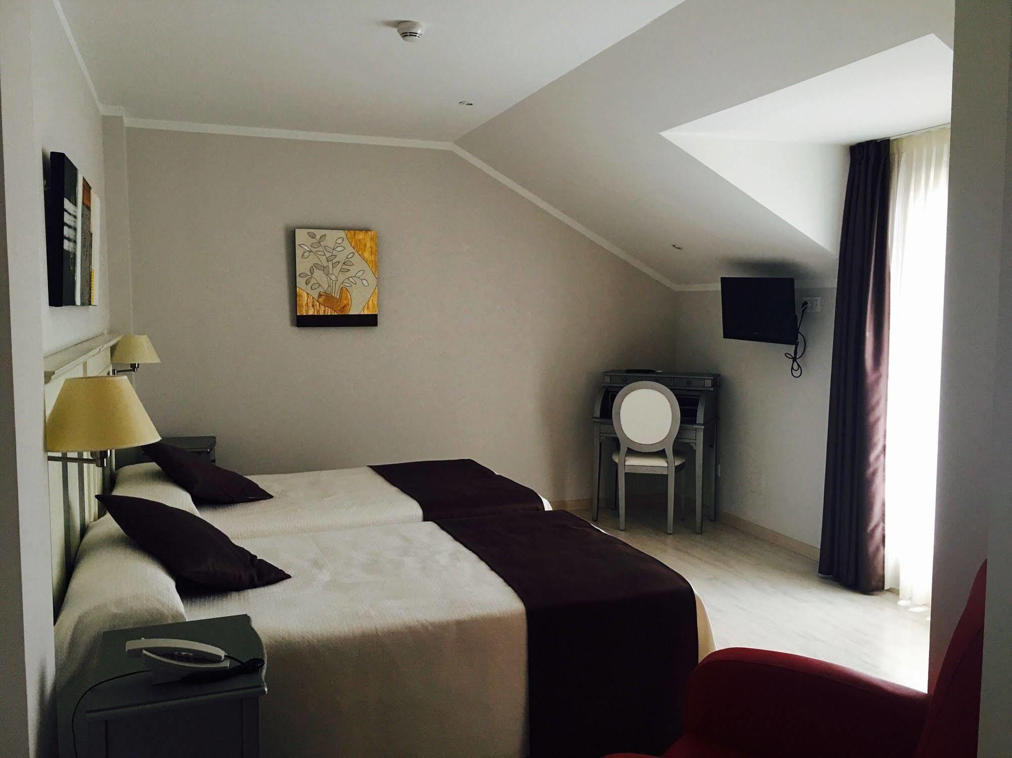 Hotel Valle De Cabezon Cabezón de la Sal Εξωτερικό φωτογραφία